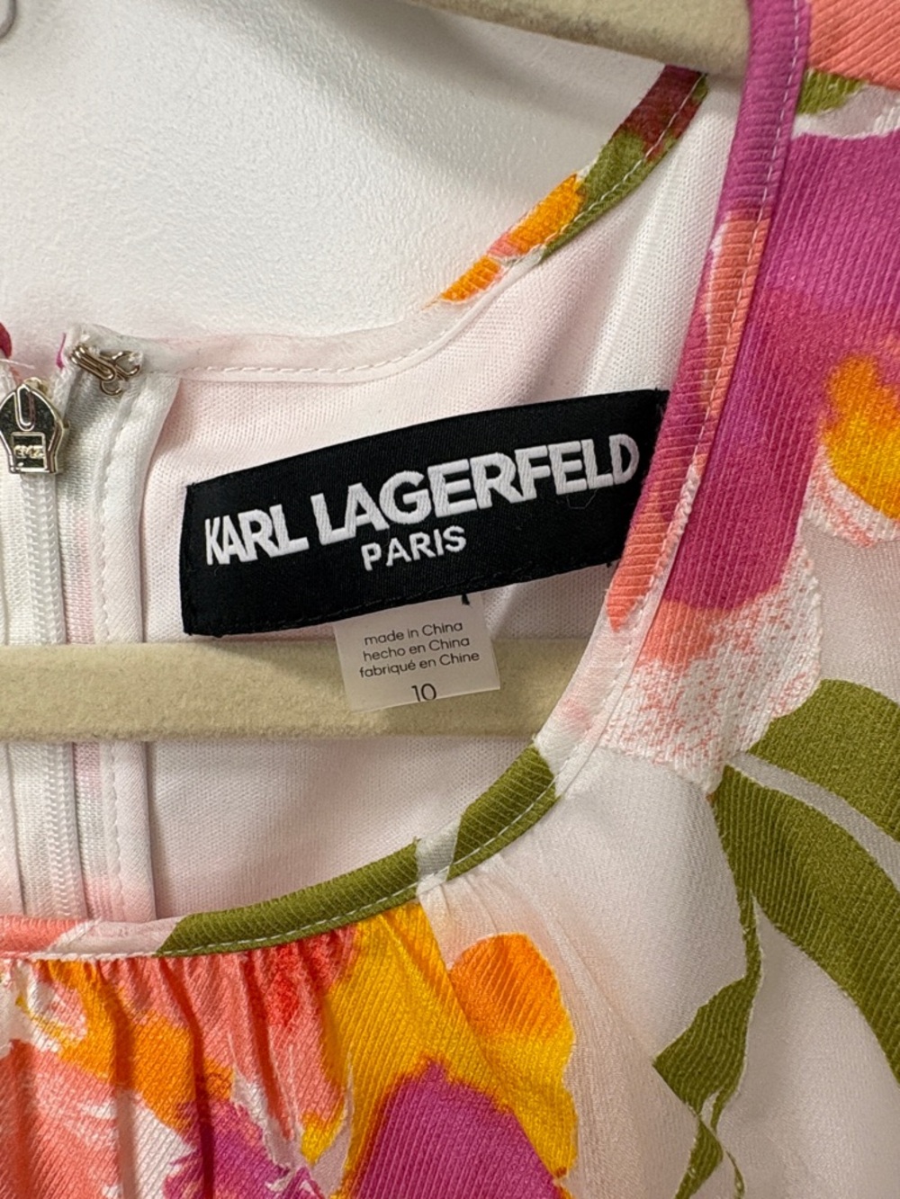 KARL LAGERFELD FLORAL PINK YELLOW GREEN SHORT SLEEVE DRESS! - Picture 2 of 6